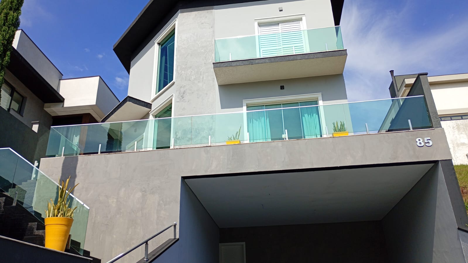 Casa moderna em condomínio